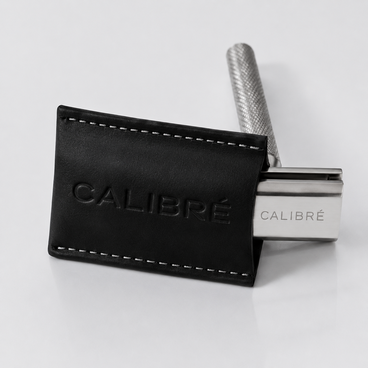 Étui de Voyage en Cuir CALIBRÉ® | Protection Premium pour Rasoir de Sûreté